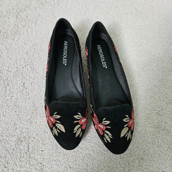 Embroidered flats - Picture 1 of 4